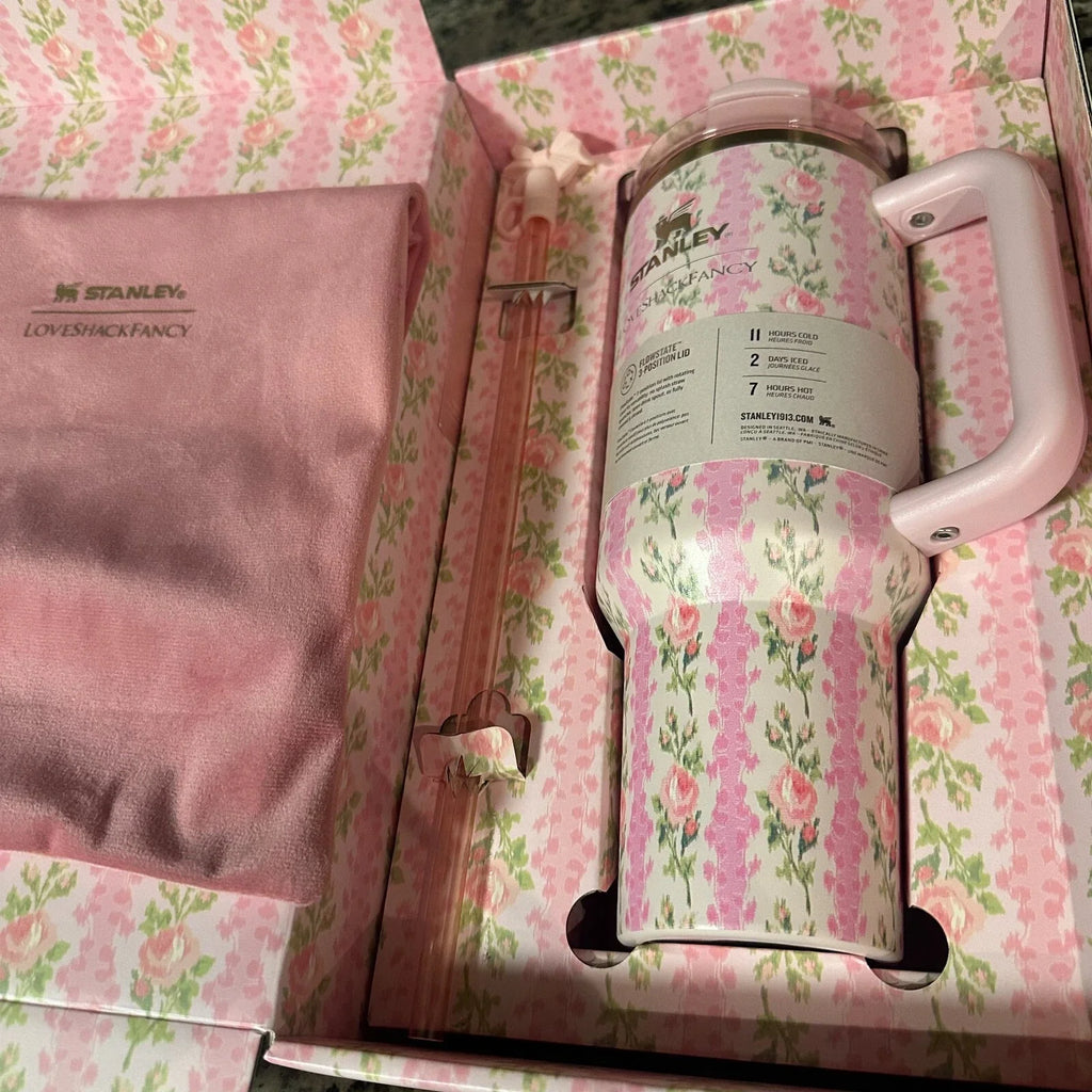 Stanley x LoveShackFancy Blooming Heirloom Quencher H2.0 FlowState Tumbler – 40 oz / 1.18 L – Pink Floral